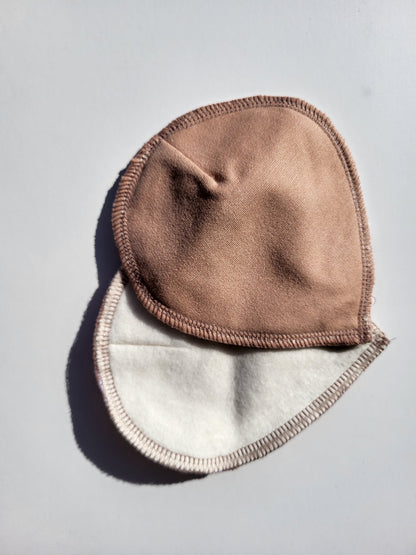 washable breastpads, bamboo terry, wool fabric, different colors, mazgājami krūštura ieliktņi, krūštura ieliktņi, bambusa frotē audums, absorbējošs audums, natural fabric, tan fabric, bēšīgs audums, bēšīgi krūštura ieliktņi