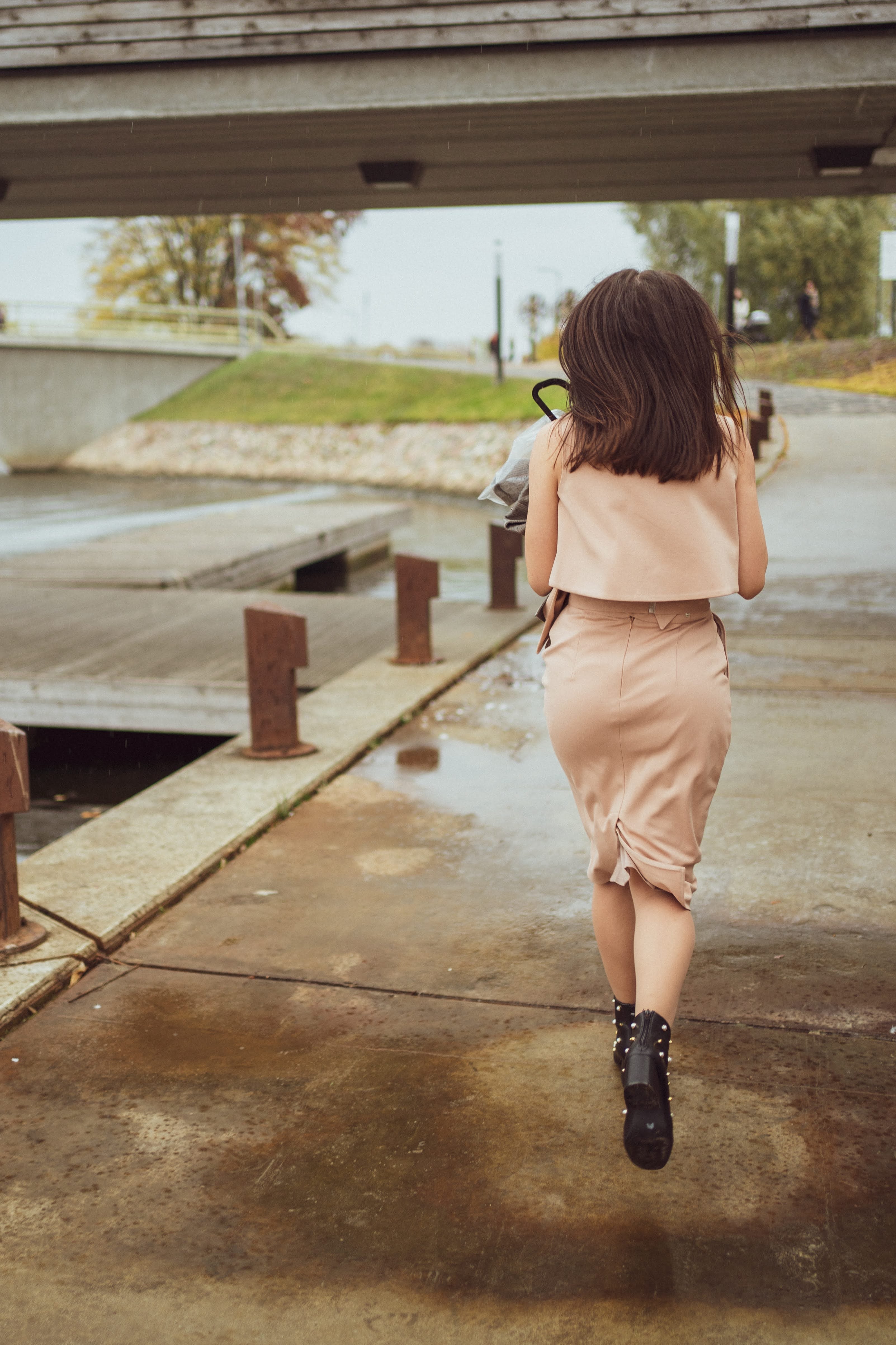 Beige rose outlet skirt